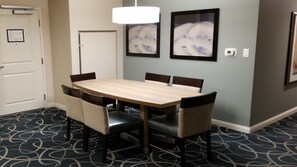 Unclassified image, 2 of 6, button