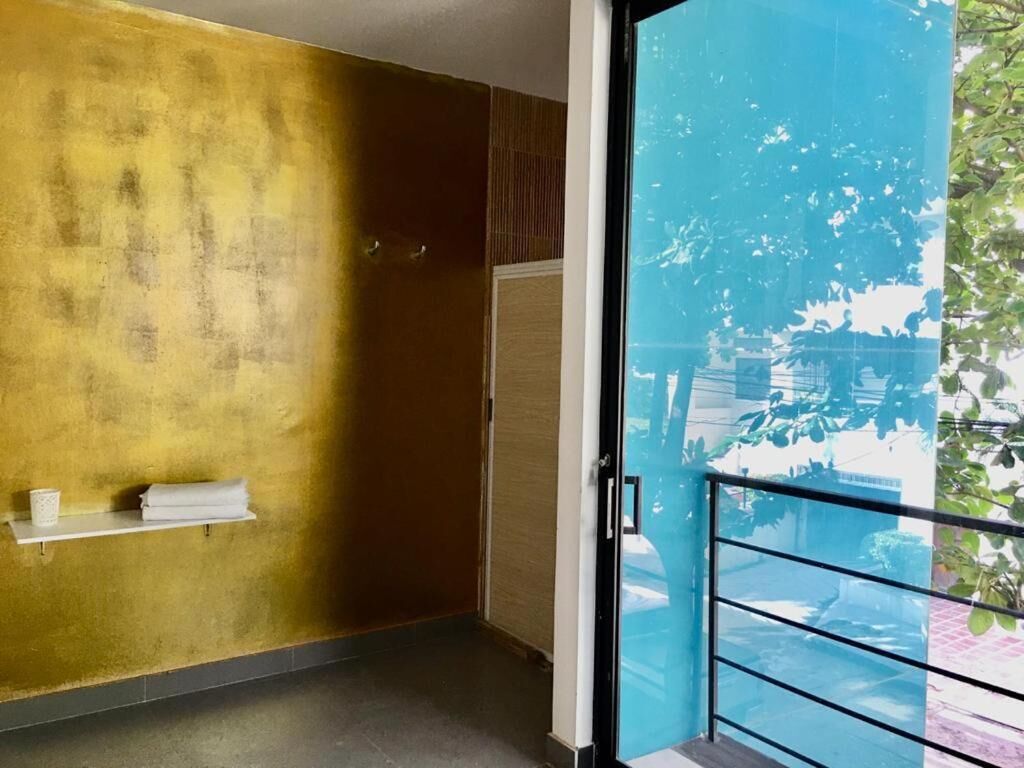 Standard Twin Room, Balcony, City View | Interior