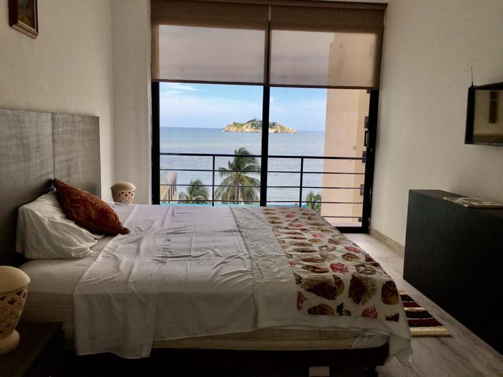 Quarto duplo standard, sacada, vista para a cidade