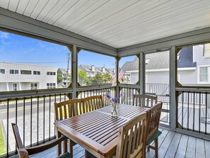Outdoor dining - Beachside 3BR Home w/ Porch + Deck | Sleeps 8! (Bethany Beach)