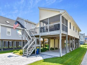 Exterior - Beachside 3BR Home w/ Porch + Deck | Sleeps 8! (Bethany Beach)