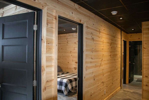 4 bedrooms, WiFi, bed sheets