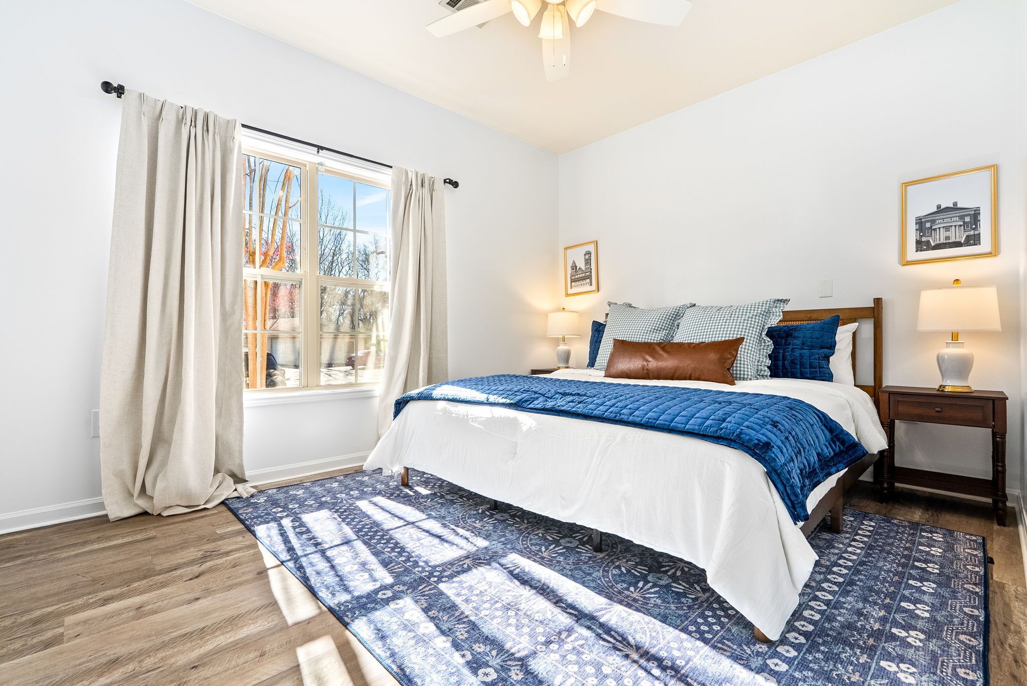 Strykjärn/strykbräda, wi-fi och sängkläder