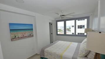 2 bedrooms, iron/ironing board, internet, bed sheets