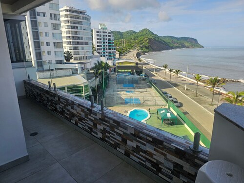 Pelican's Perch
Spectacular view Condo in Bahía de Caraquez
2 bdrm 2 bathroom