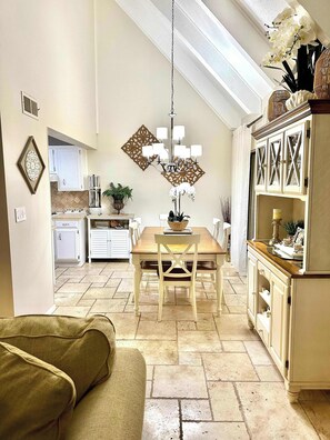 Interior - Seascape Villa: Beach Access, Pools, Golf, Music (Miramar Beach)