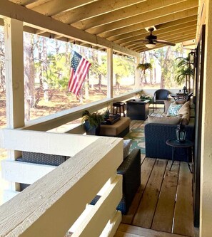 Terrace/patio - Seascape Villa: Beach Access, Pools, Golf, Music (Miramar Beach)
