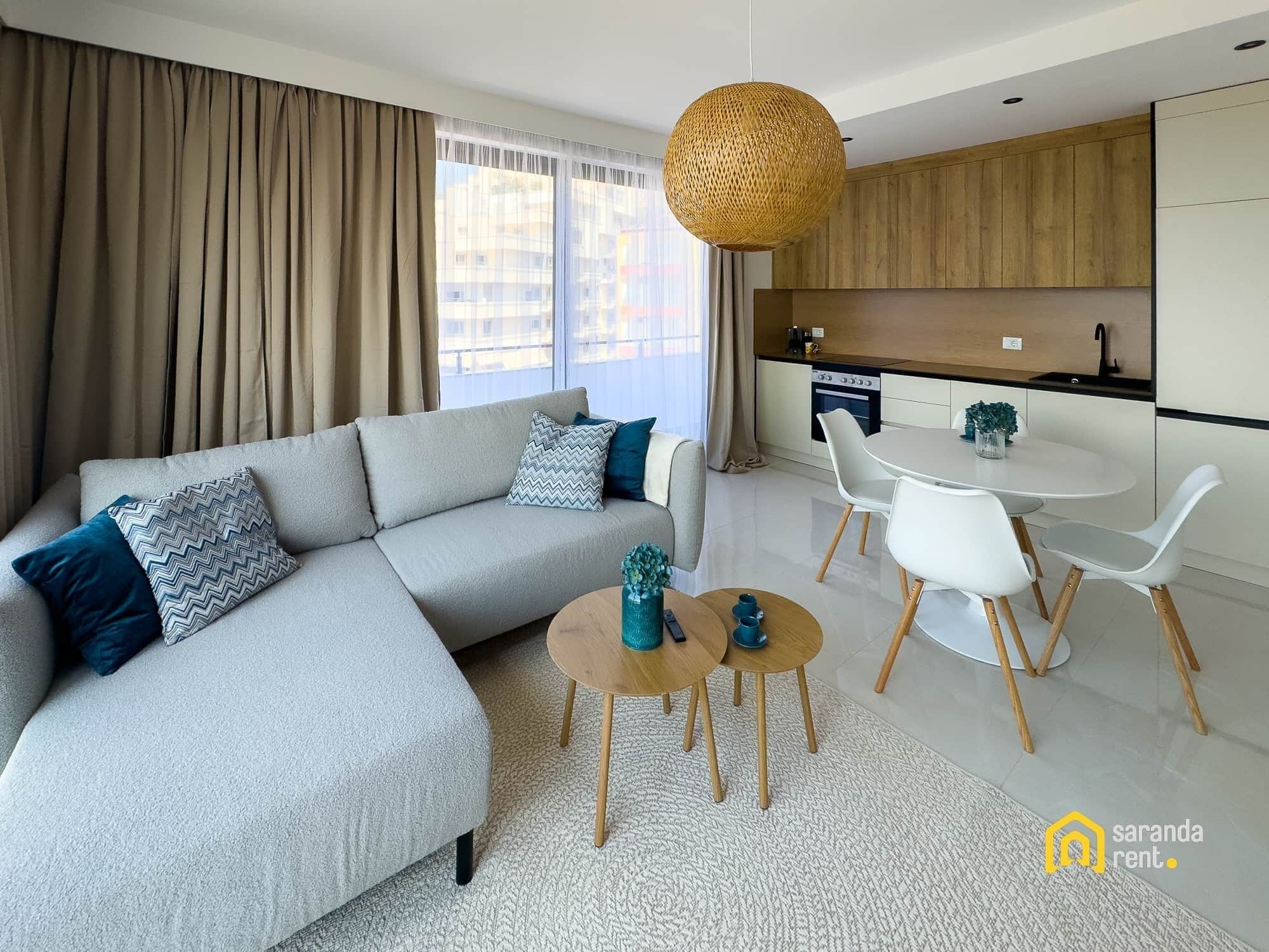 Livingroom with dining room