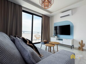 TV - "Sky" – Adults Only (+16) (Sarandë)