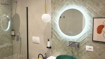 Hair dryer, towels