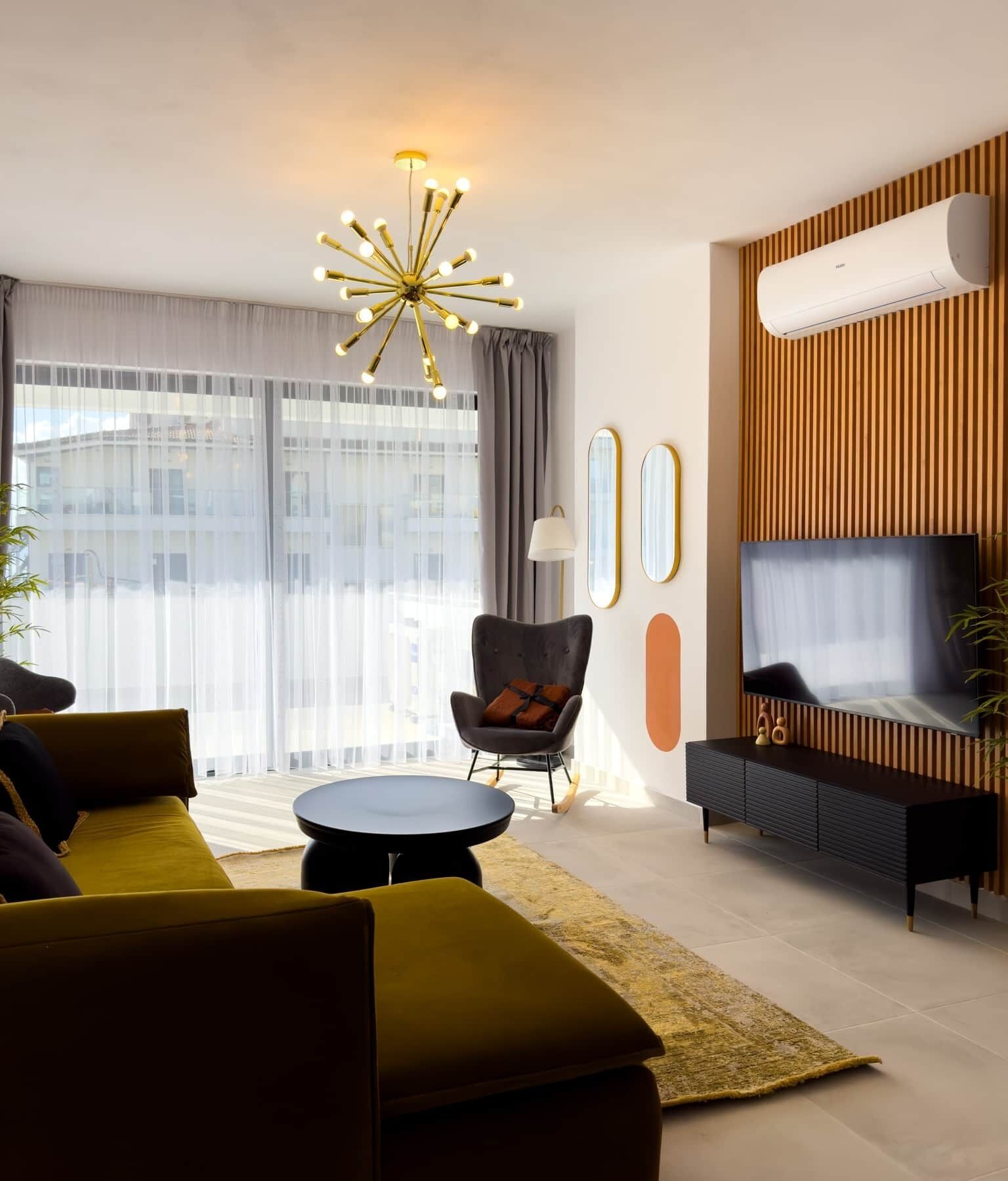"Gold"  Adults Only (+16) - Saranda