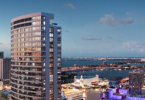 Exterior - Luxury 2BR In Miami Worldcenter -  Resort Amenities (Miami)