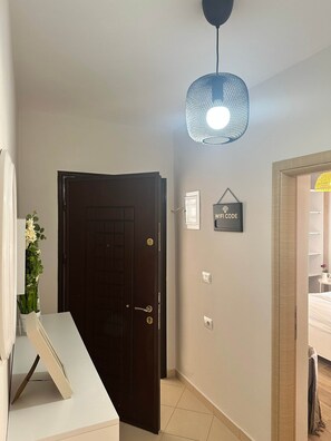 2 bedrooms, iron/ironing board, WiFi, bed sheets - Roxy - Sunlight Stay (Sarandë)