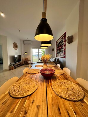 Dining - Josephine - Family Summer (Sarandë)