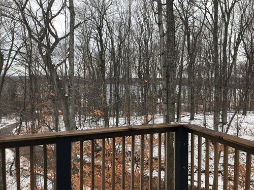 Cozy 2-bedroom/2-bathroom cottage