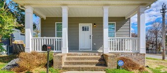 1 Mi to Downtown Greensboro: Newly Built Home!