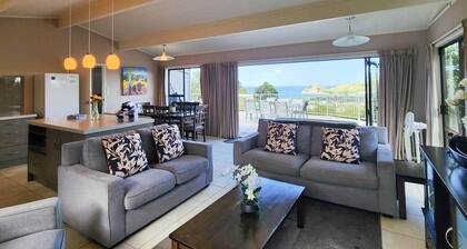 Cathedral Cove Retreat
