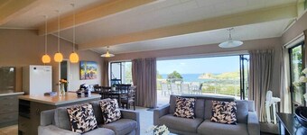 Cathedral Cove Retreat