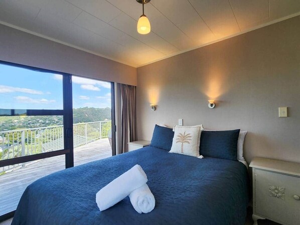 5 bedrooms, WiFi, bed sheets