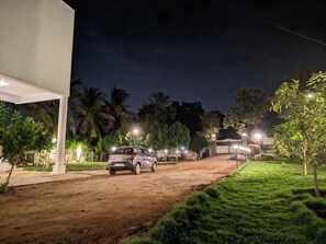 Luokittelematon kuva, 4 kautta 37, painike