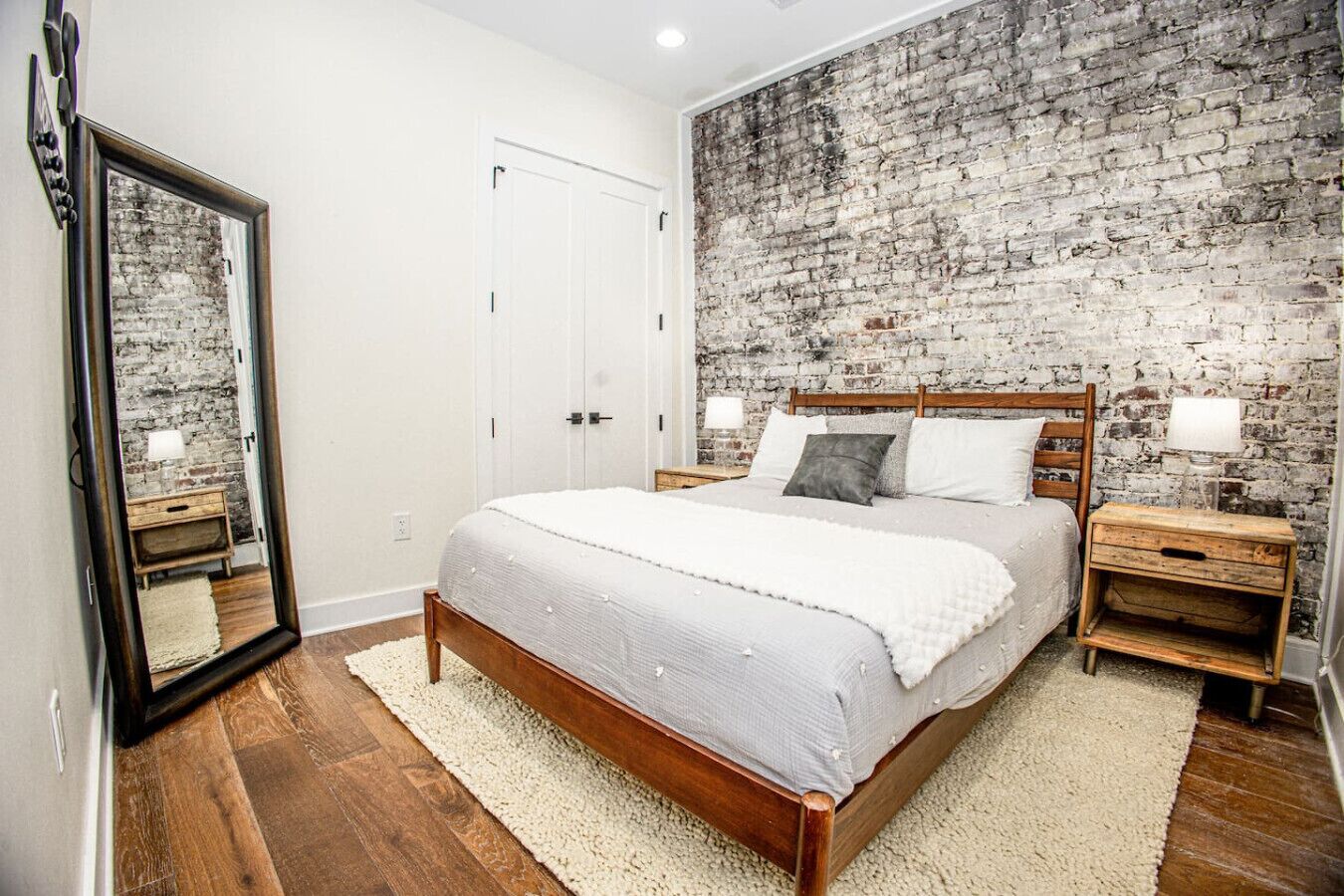 Strykejern/-brett, wi-fi og sengetøy