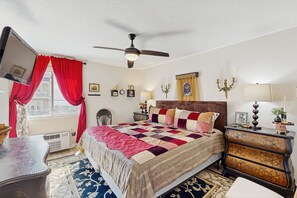 2 bedrooms, iron/ironing board, Internet, bed sheets - Oceanview condo with pool, private balcony & steps to beach (North Myrtle Beach)