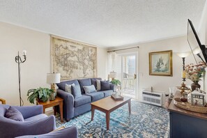 TV, DVD player, books - Oceanview condo with pool, private balcony & steps to beach (North Myrtle Beach)