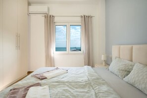 Iron/ironing board, WiFi, bed sheets - Sea View-Blue Wave One (Durrës)