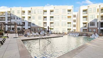 Leilighet | Basseng | Utendørsbasseng