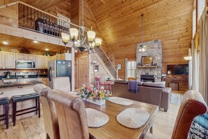 Interior - Cozy cabin with wifi, outdoor hot tub, and fire pit (Sautee Nacoochee)