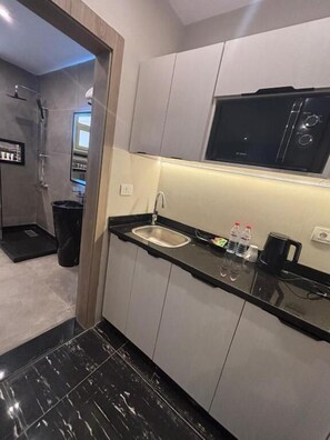 Microwave - Stay inn 51 (Sheikh Zayed City)