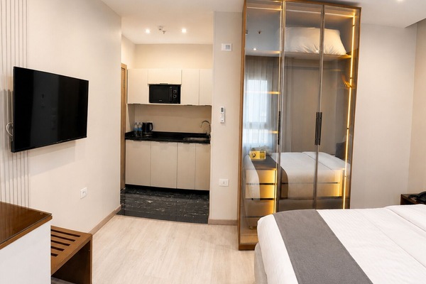 In-room safe, desk, laptop workspace, soundproofing