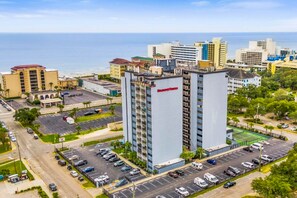 Exterior - Oceanview condo with pool, hot tub, private balcony - close to beach & golf (Myrtle Beach)