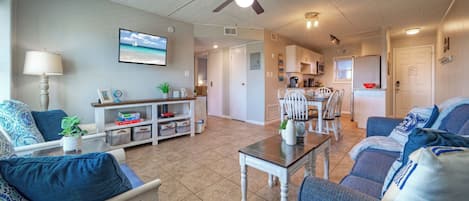 Appartement (2 Bedrooms) | Coin séjour | Télévision