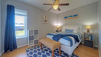 2 bedrooms, bed sheets