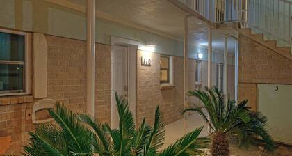 Seas The Day by Avantstay Port A Condo + Walk to Beach + Pools + Tennis, Pickleball, Basketball Court