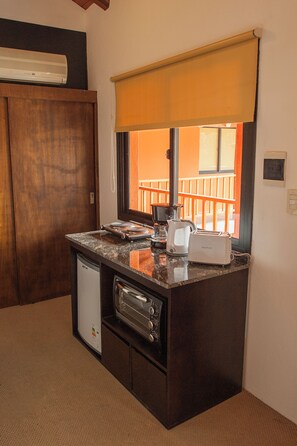 Classic Twin Room, Courtyard View | Interior - Postales (Chacras de Coria)