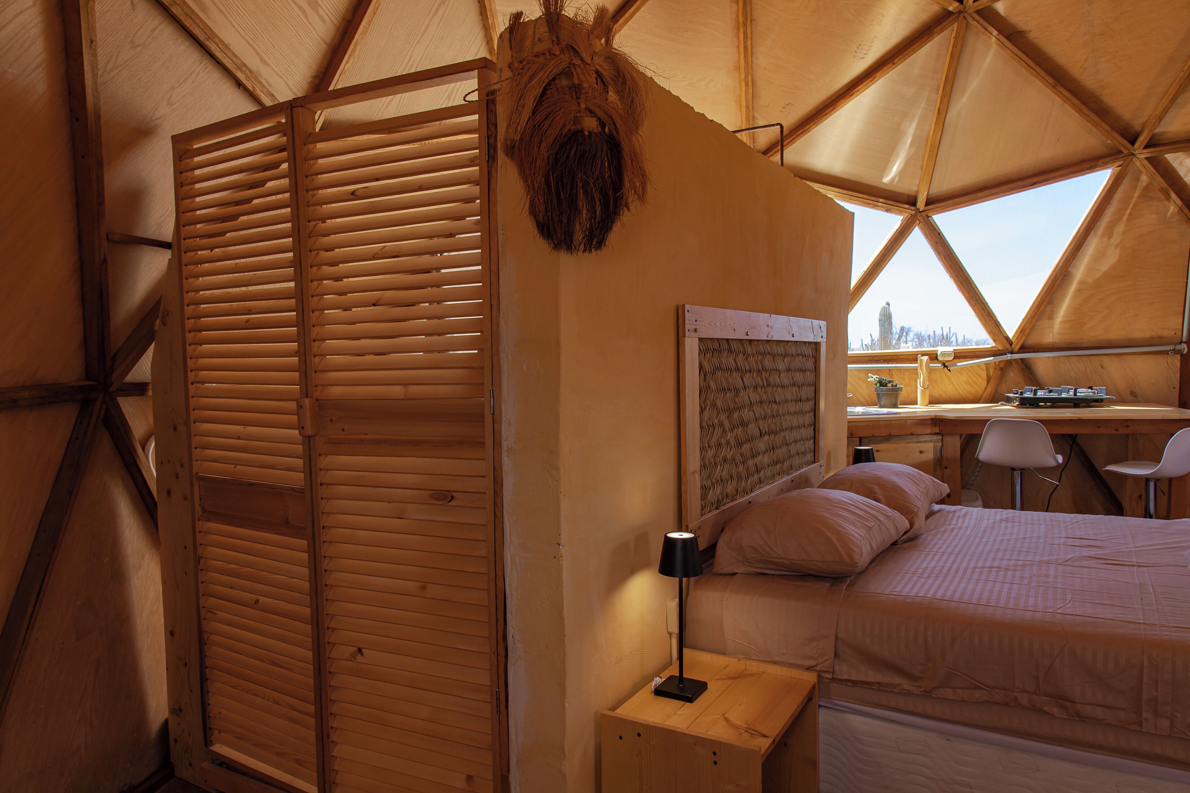 1 bedroom, internet, bed sheets