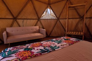 Unclassified image, 5 of 11, button - Geodesic Dome in Turquoise Bay Baja California Sur (Agua amarga)