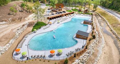 Private Hot Tub! Fire Pit! Tall Timbers!