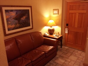 Living area - Slope side luxury 2bd condo at Park City - Canyons side (Park City)
