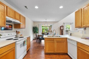 Unclassified image, 5 of 19, button - Bright + Airy 3-Bed Home in NW Raleigh.  Just Minutes from RDU + RTP! (Raleigh)