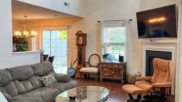 Télévision, cheminée