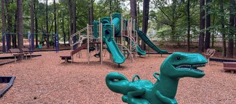 Bright + Airy 3-Bed Home in NW Raleigh.  Just Minutes from RDU + RTP!