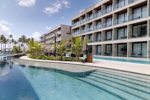 Pool - Beachfront resort | 2 bedrooms | Facing natural pool | Pet friendly (Ipojuca)