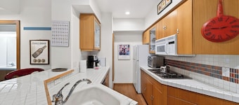 The Ridgeline by Avantstay Shared Pool + Hot Tub + Sauna Ski-in Access + Village Walk