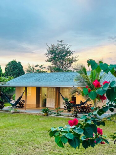 Casa Novo Airão Espaço com dois chalés