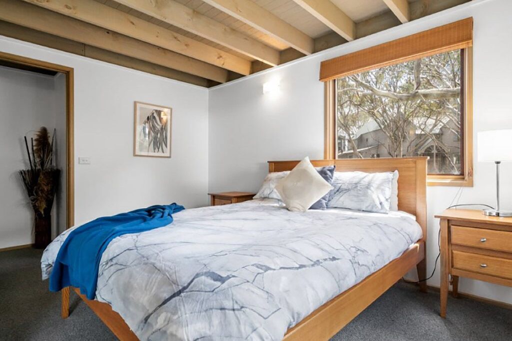 4 bedrooms, iron/ironing board