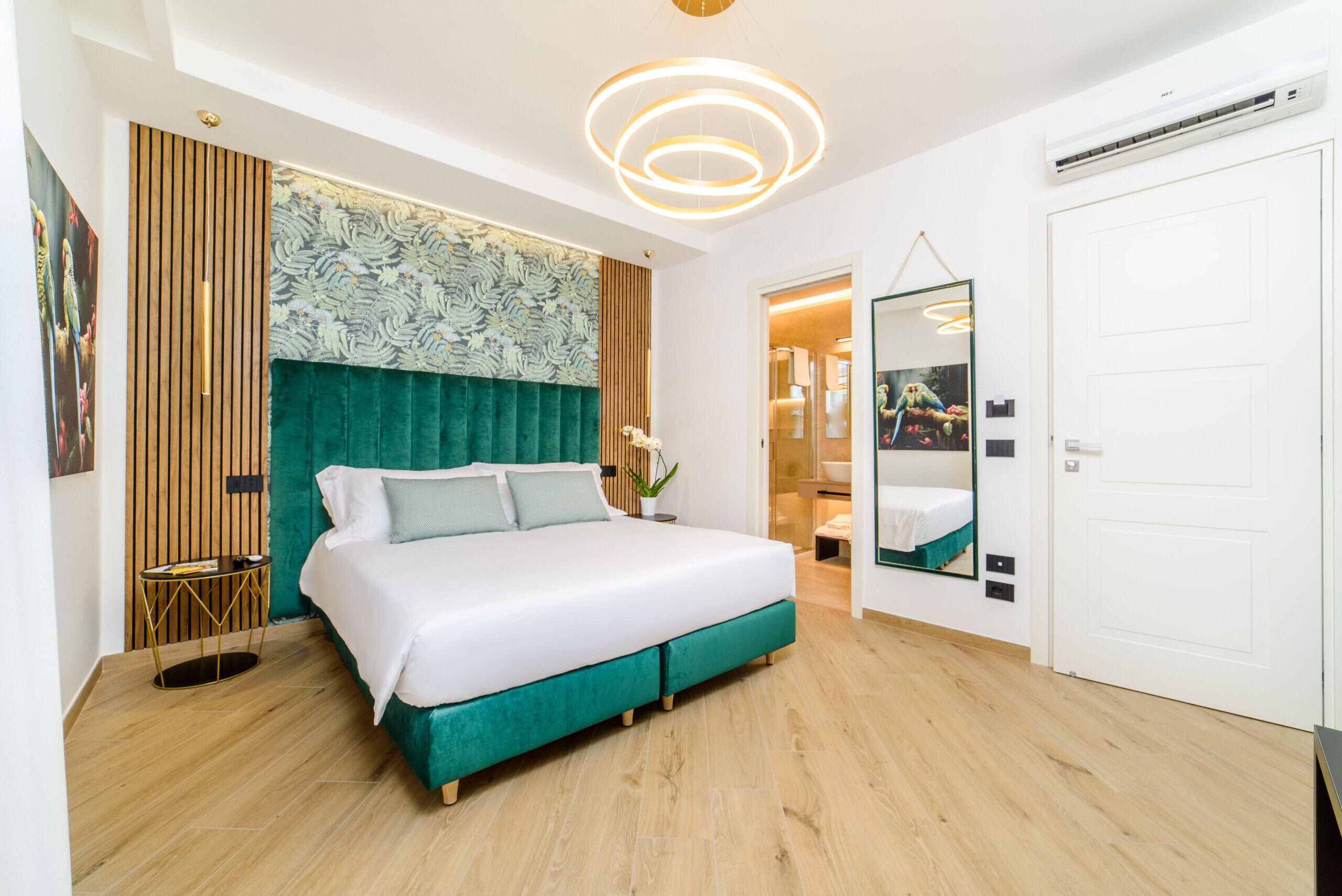 In-room safe, iron/ironing board, free WiFi, bed sheets