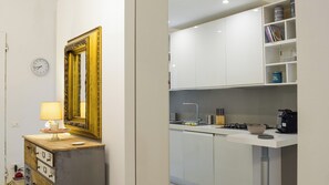 Fridge, oven, stovetop, dishwasher - Stylish Apartment Poerio (Pescara)